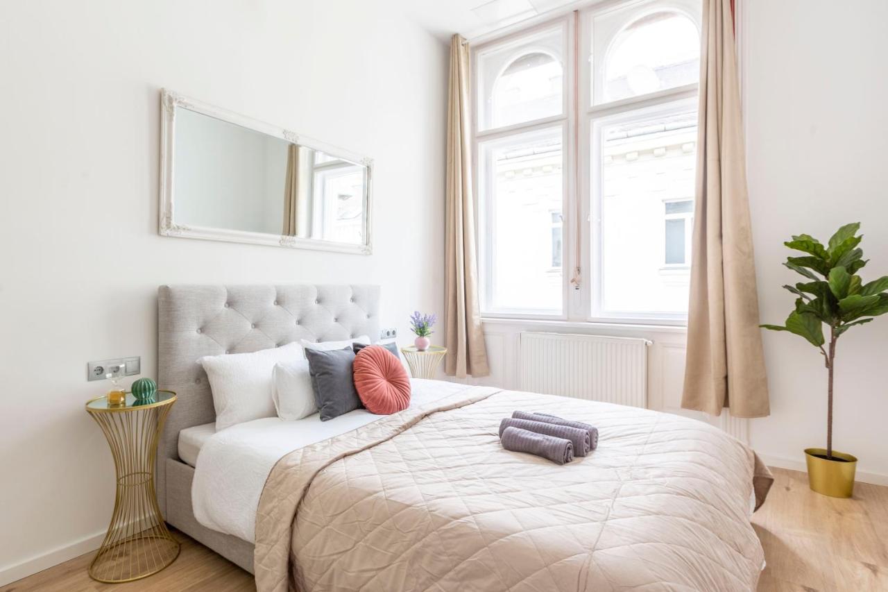 בודפשט Exclusive Central Apartment Next To The Fashion Street מראה חיצוני תמונה