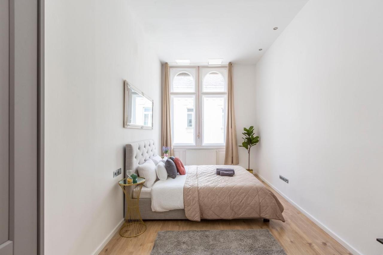 בודפשט Exclusive Central Apartment Next To The Fashion Street מראה חיצוני תמונה
