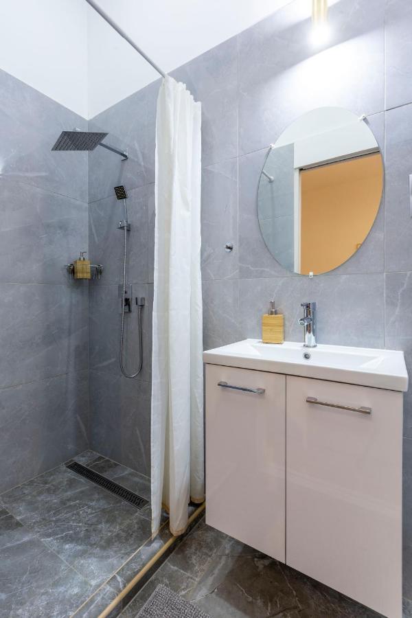 בודפשט Exclusive Central Apartment Next To The Fashion Street מראה חיצוני תמונה