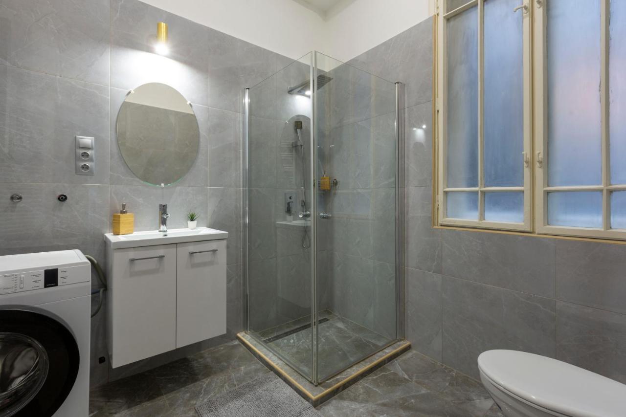 בודפשט Exclusive Central Apartment Next To The Fashion Street מראה חיצוני תמונה
