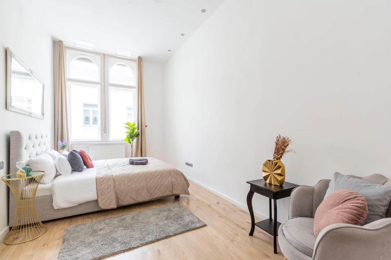 בודפשט Exclusive Central Apartment Next To The Fashion Street מראה חיצוני תמונה