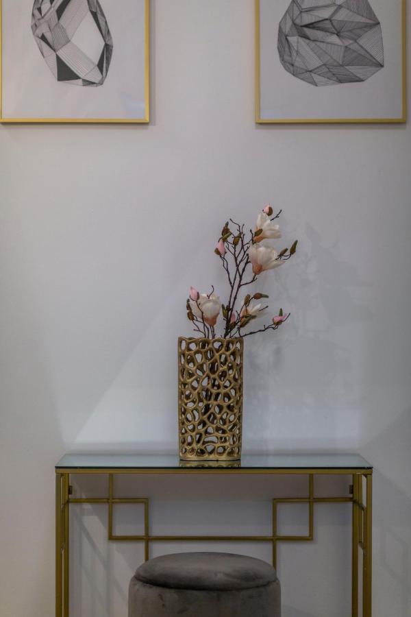 בודפשט Exclusive Central Apartment Next To The Fashion Street מראה חיצוני תמונה
